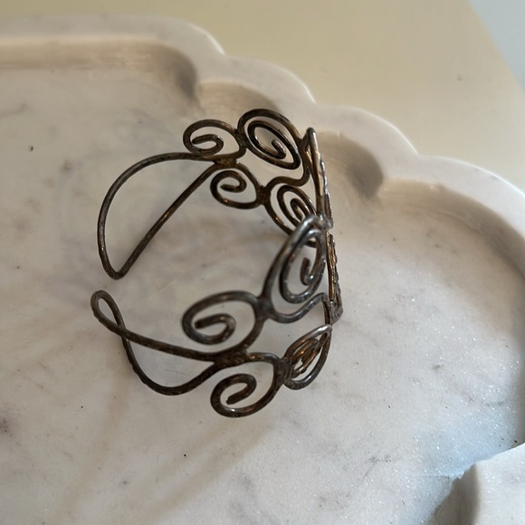 Women Vinatge Cuff Bracelet - Picture 8 of 9